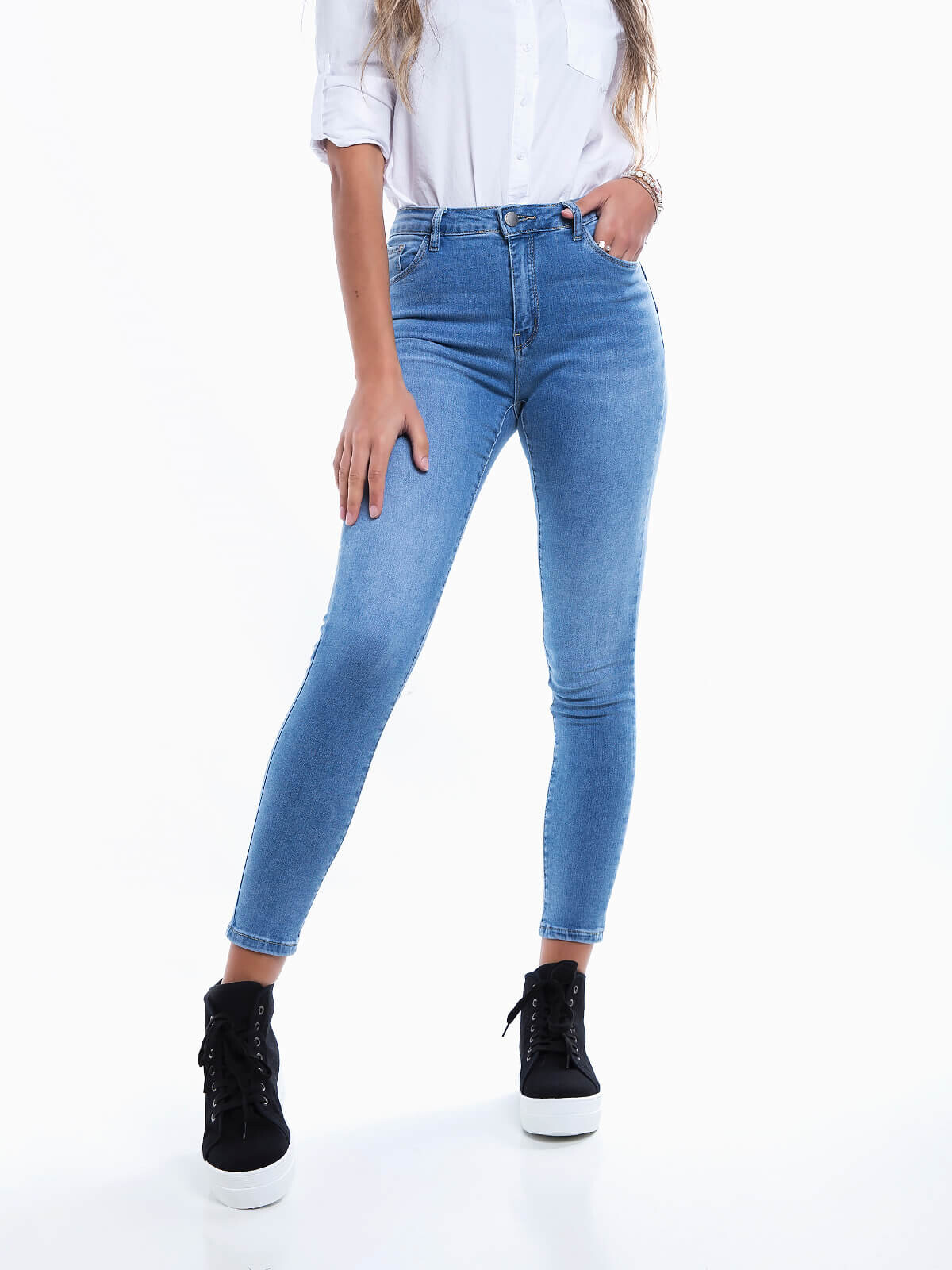Vaqueros push up tiro alto