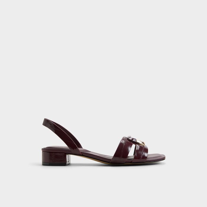 Flat sandals in bordo - ALAMAENDAR