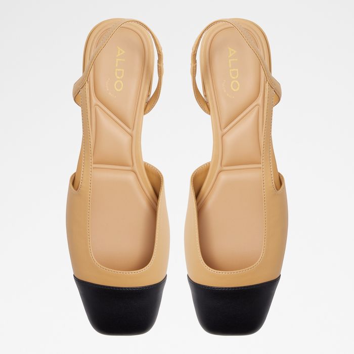 Flat shoes in beige - AMANDINE