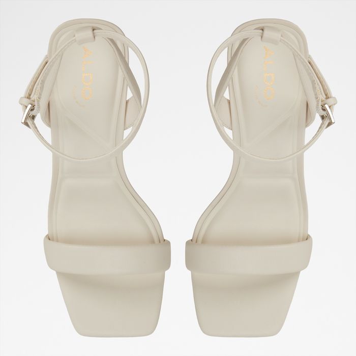 Block heeled sandals in white - AUSTORAI