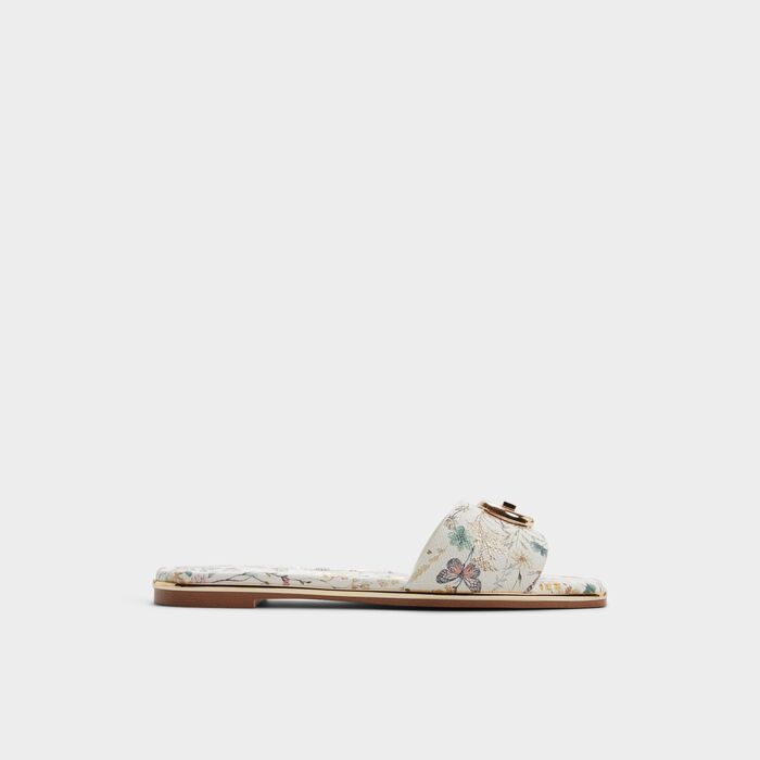 Flat sandals in white - BELLENOR