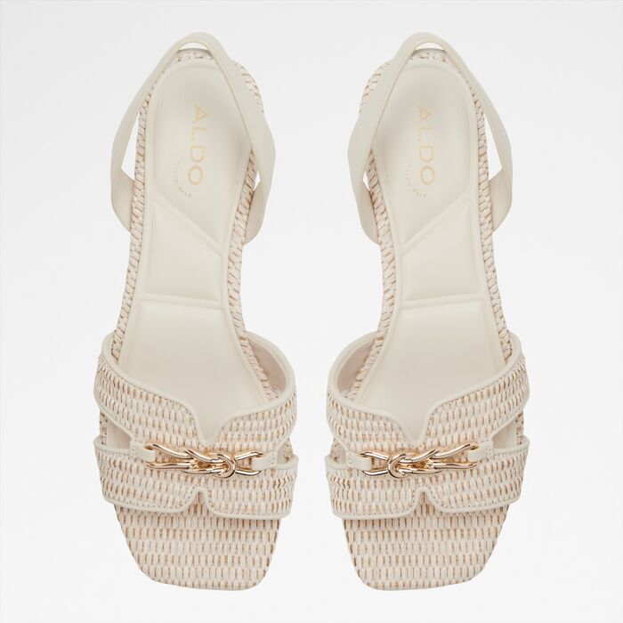 Flat sandals in beige - BLAIKE