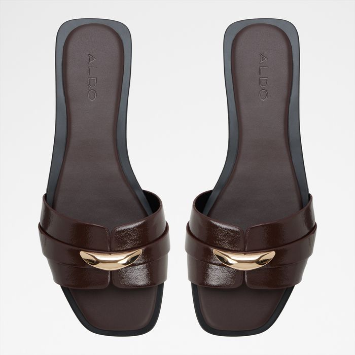 Flat sandals in brown - BRIELA