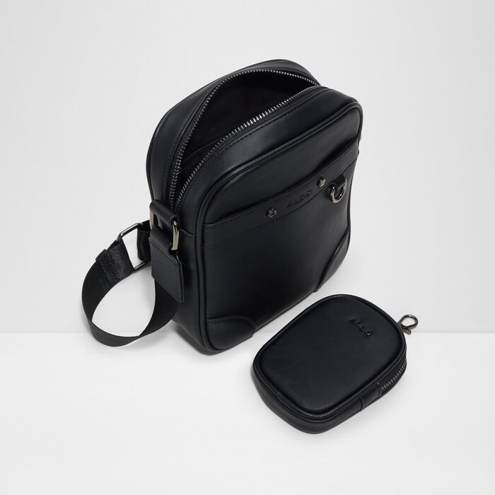 Crossbody bag in black - CAIRNIELOAN
