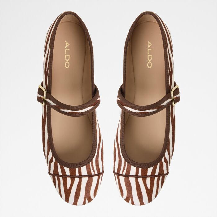 Flat ballerinas in cognac leather - CAYLYN