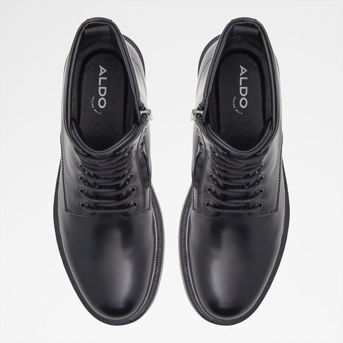 Boots in black leather - CEDAR