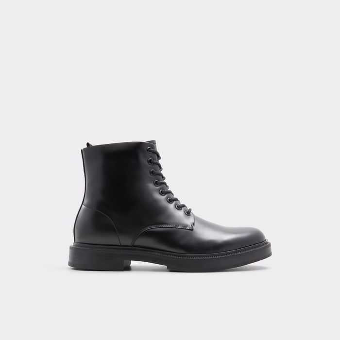 Boots in black leather - CEDAR