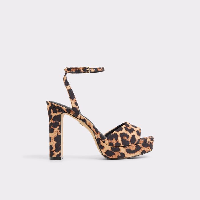 Block heeled with platform sandals in black - CHICGLEAM