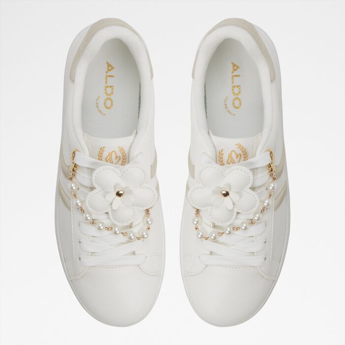 Flat trainers in white - CHICSNEAKER2
