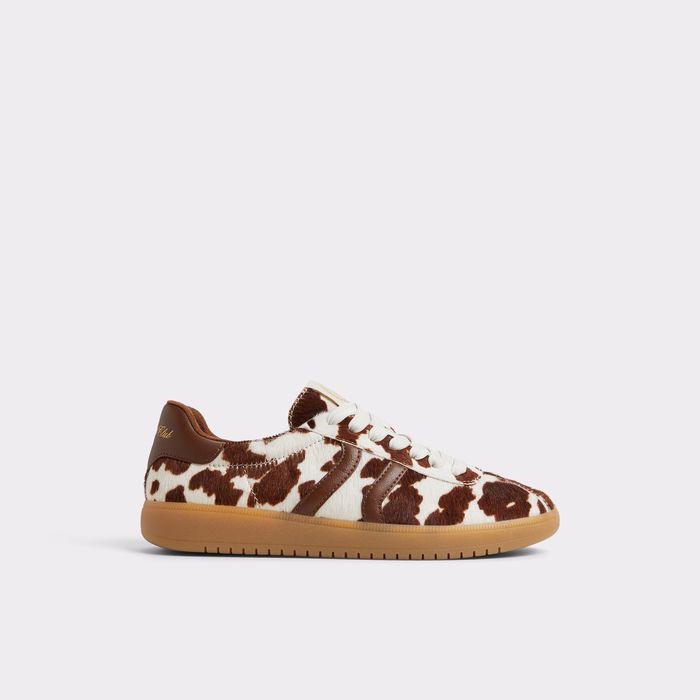 Flat trainers in cognac leather - CHICSNEAKER