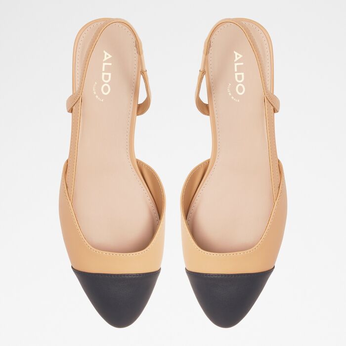 Flat shoes in beige - CLEMENTINNE