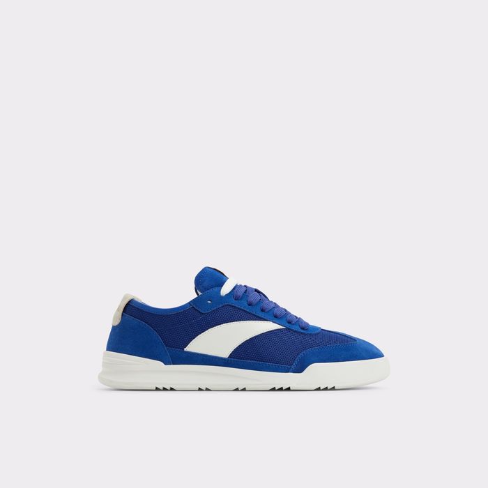 Trainers in blue - CLUBMTL