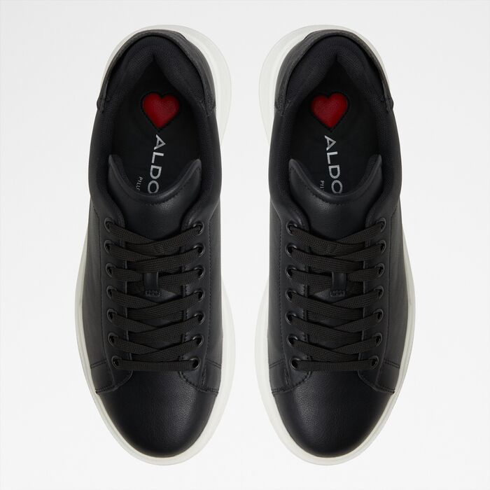 Trainers in black - CUORE