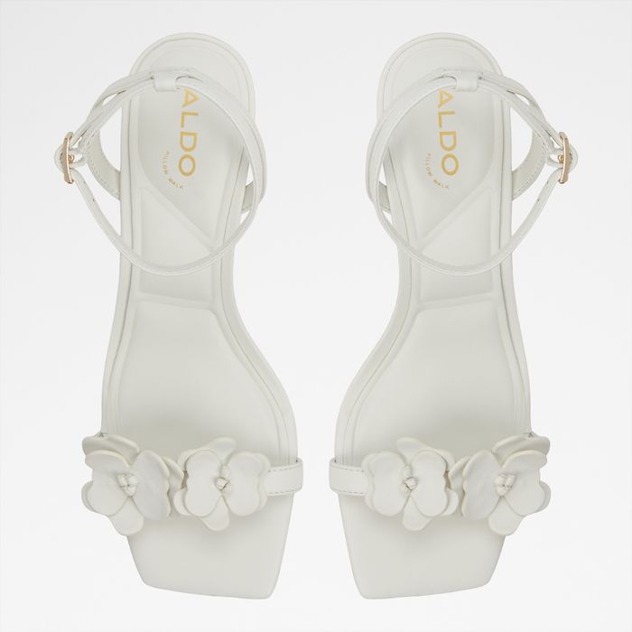 Kitten heeled sandals in white leather - DAISYROSE