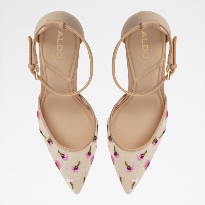 Block heeled shoes in beige - FAITHANA