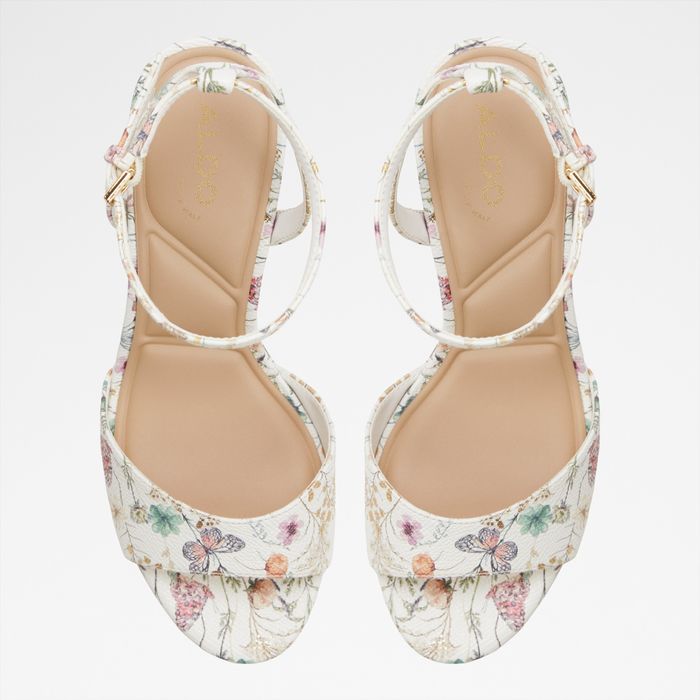 Block heeled sandals in white - GRACIOUS