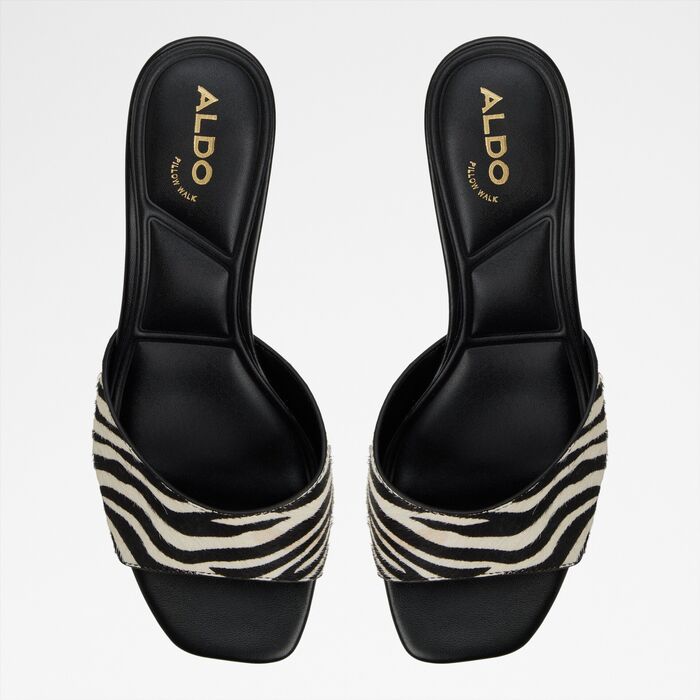 Kitten heeled sandals in black leather - HAEDEN