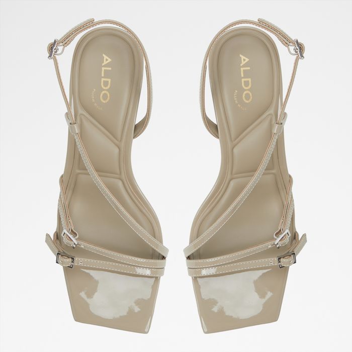 Kitten heeled sandals in green patent - HARLIE