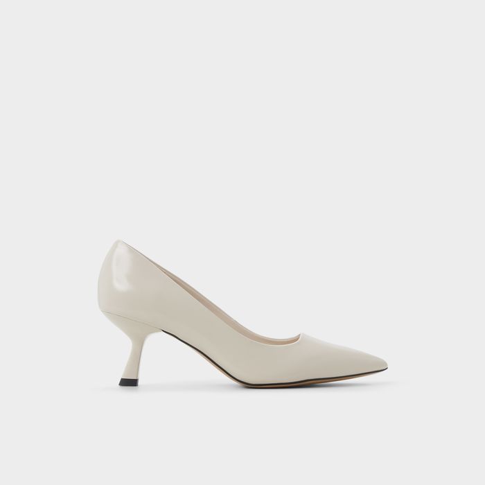 Kitten heeled shoes in white - HENNLEE