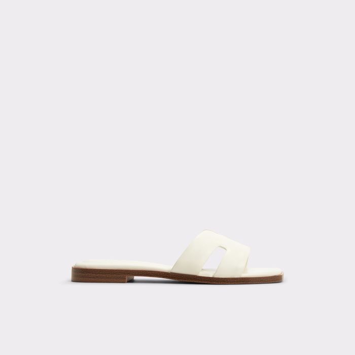 Flat sandals in white leather - ITSANDAL