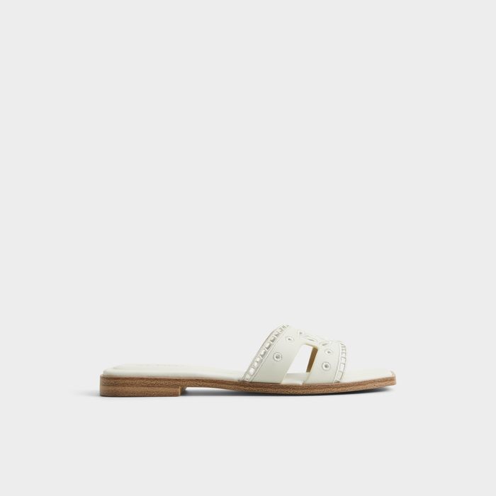 Flat sandals in white leather - ITSANDAL