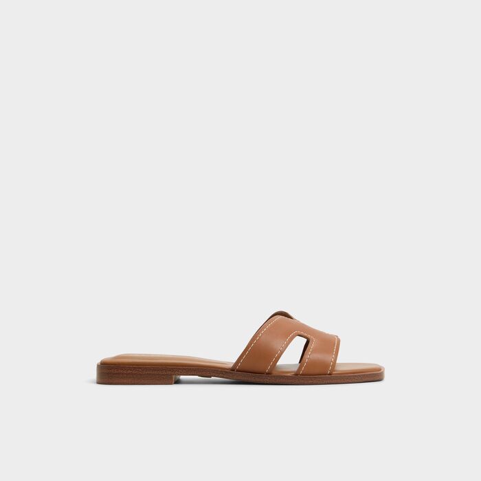 Flat sandals in cognac leather - ITSANDAL