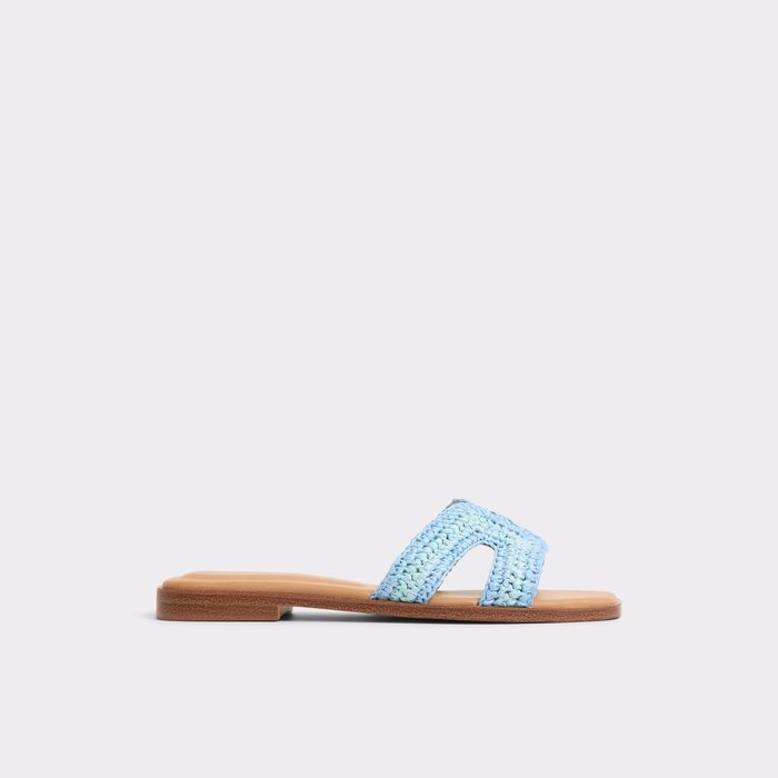 Flat sandals in green - ITSANDAL