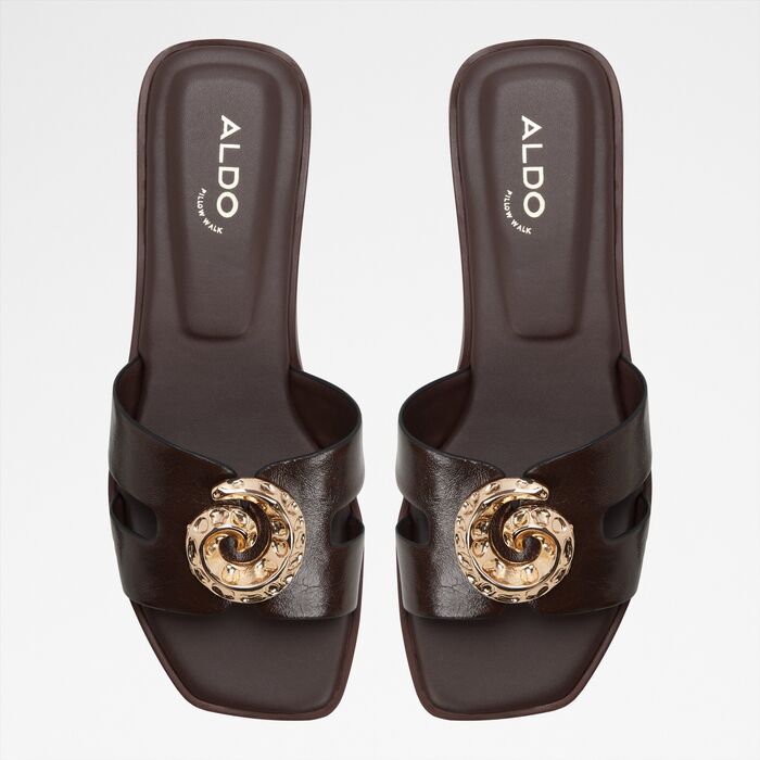 Flat sandals in brown patent - KHALI