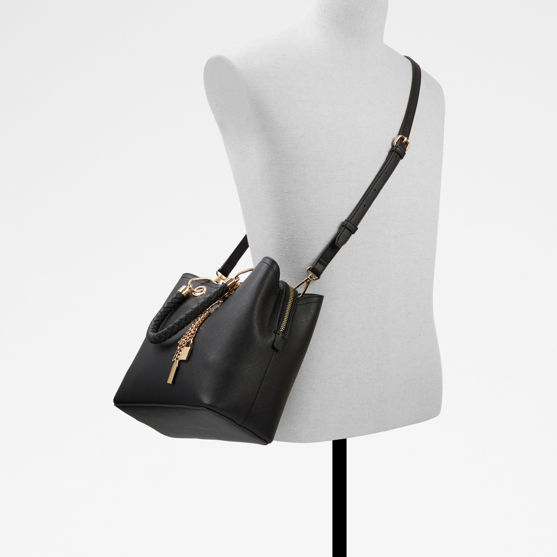 Woman handbag in black LOTHYCAN 001002009 | ALDO Shoes Cyprus