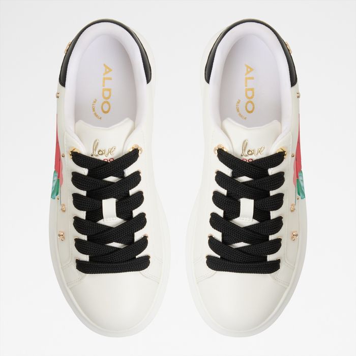 Flat trainers in white - LOVEKISS