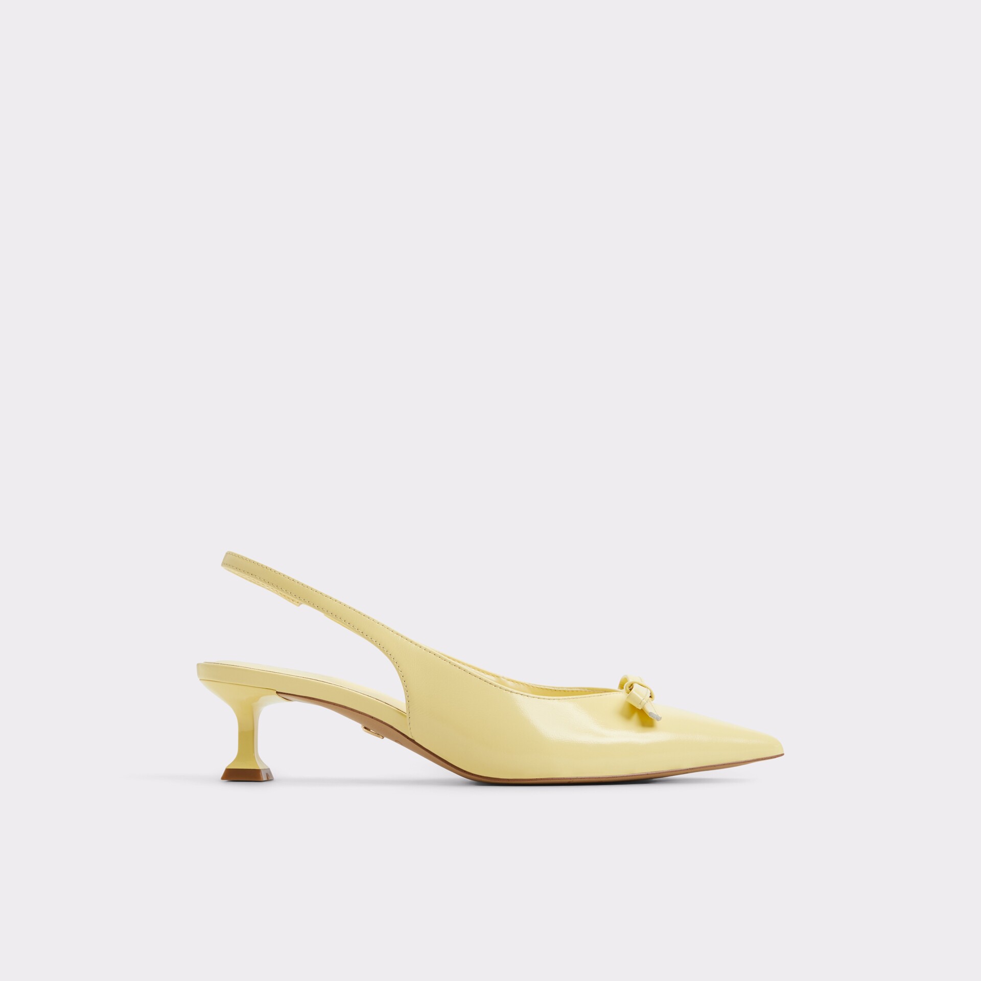 Ladies shoes in yellow leather, kitten heel LUXURIANT740001042