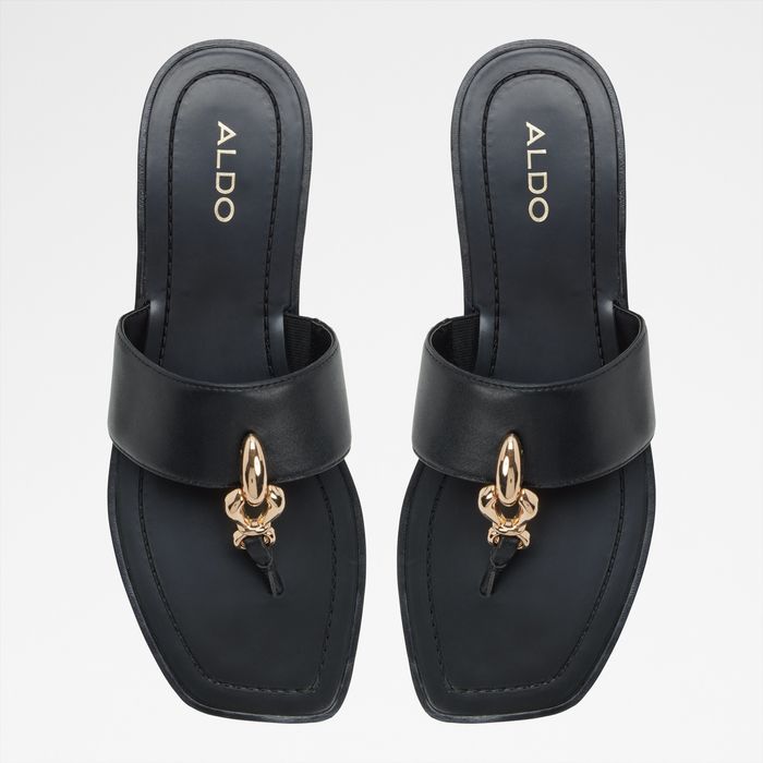 Flat sandals in black - MADALINE