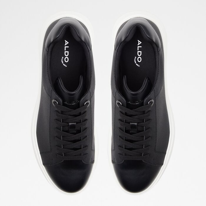 Trainers in black - MAGNUS
