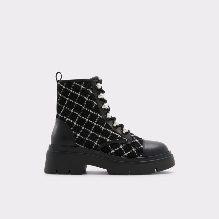 Flat ankle boots in black - MARTHIA
