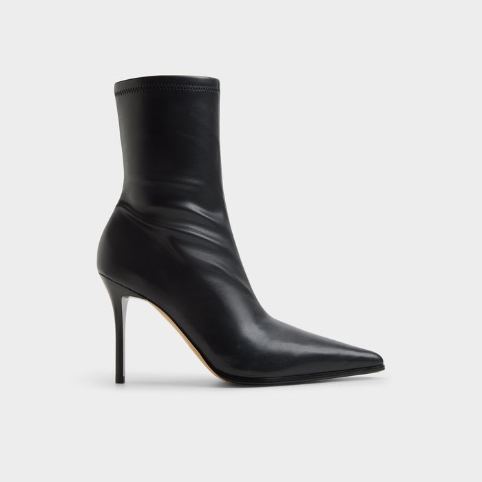Stiletto heeled ankle boots in black - OLILACAN