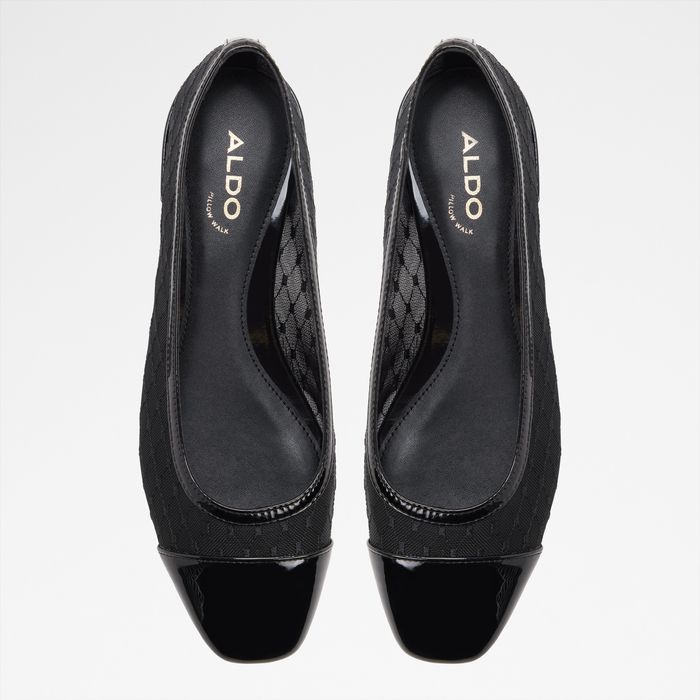 Flat ballerinas in black - OLOHAS