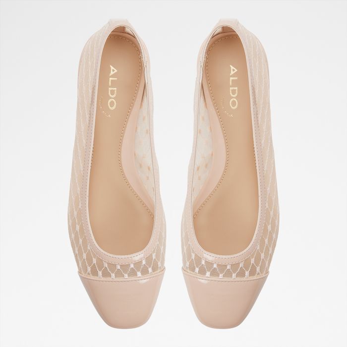 Flat ballerinas in beige - OLOHAS