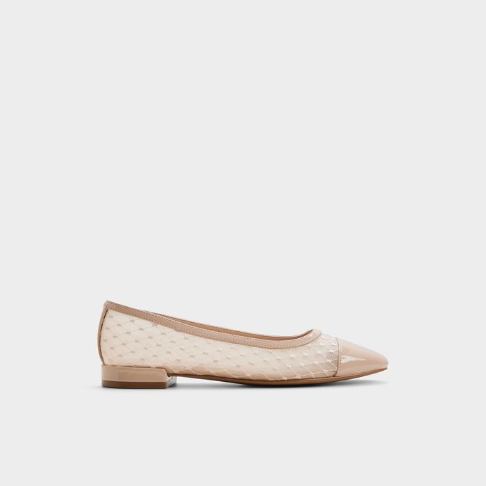 Flat ballerinas in beige - OLOHAS