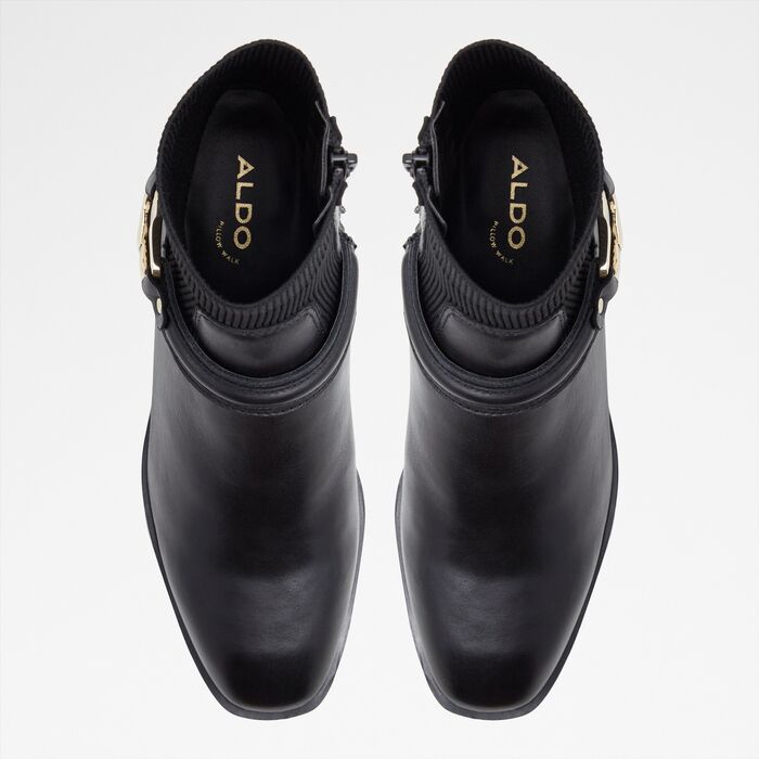 Flat ankle boots in black leather - ONITRAM
