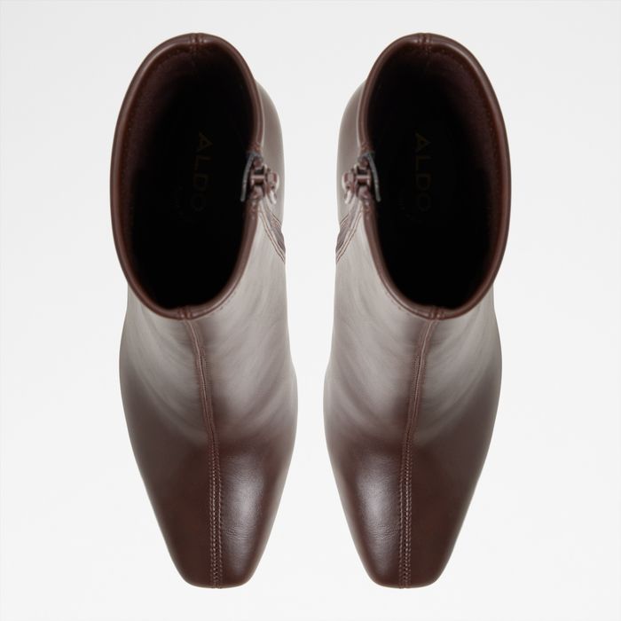 Kitten heeled ankle boots in brown - RANABELILA