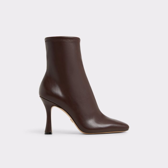 Kitten heeled ankle boots in brown - RANABELILA