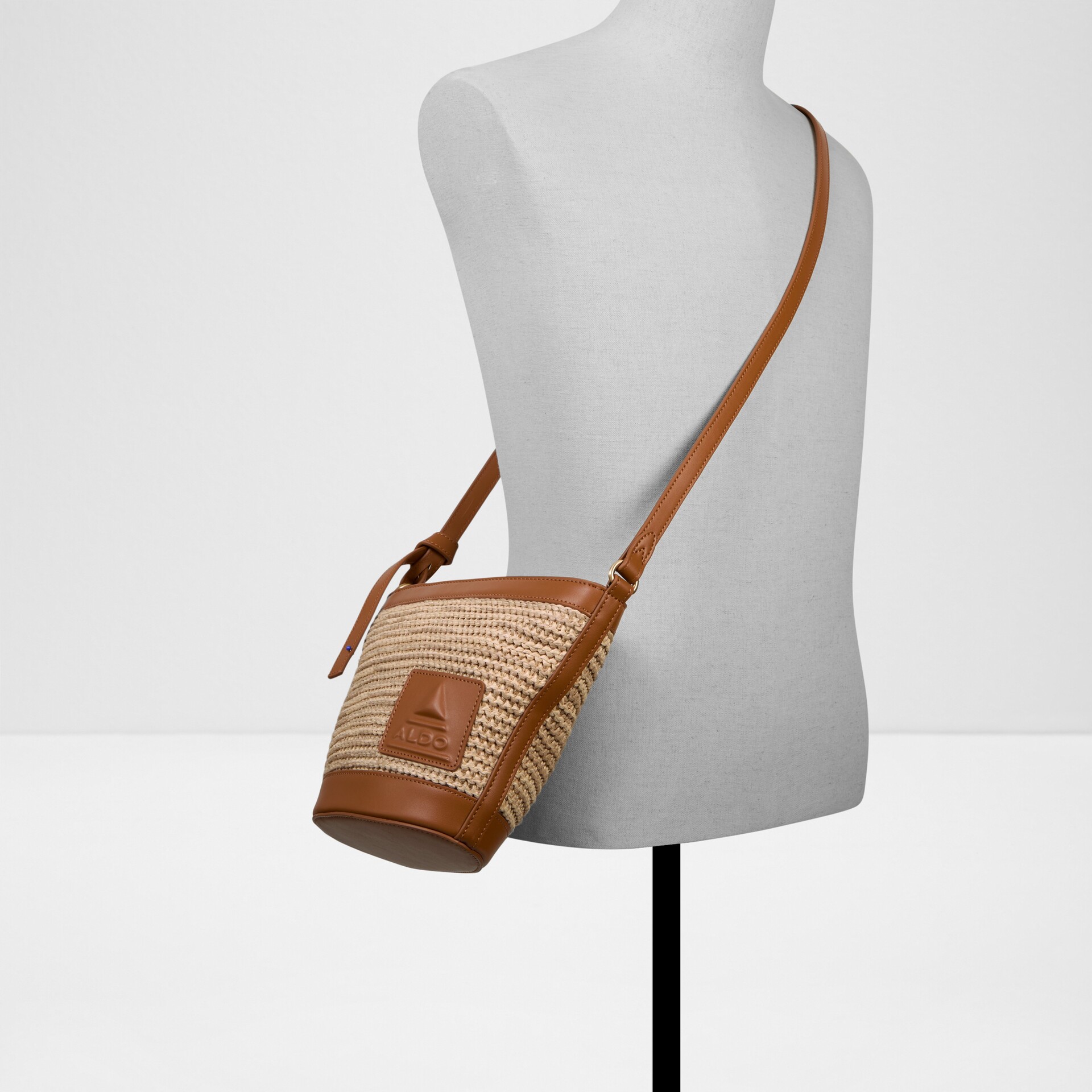 ☆日本未上陸*ALDO*新作*クロスボディバッグ/AG-COGNAC☆ Ladies crossbody bag in cognac - RIALTON101002029 | ALDO Cyprus
