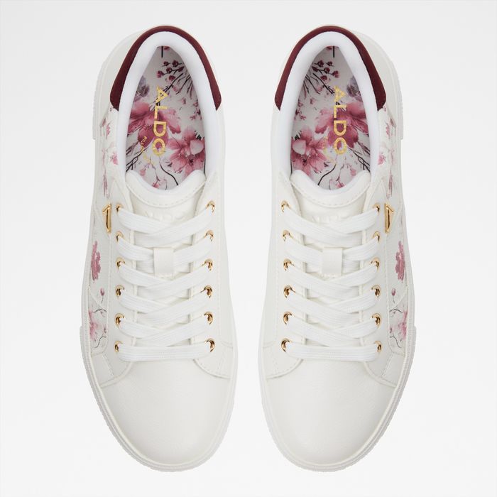 Flat trainers in white - SADDIE