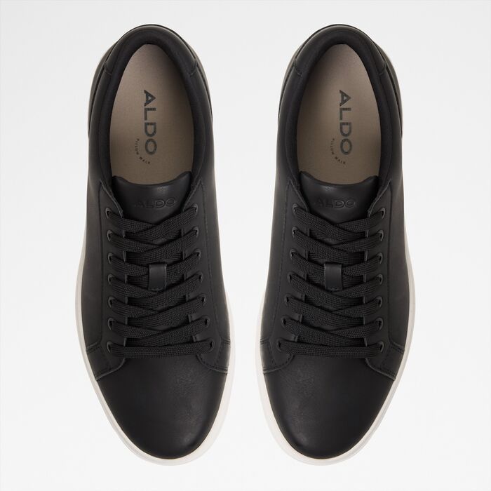 Trainers in black - SCOTTIEE