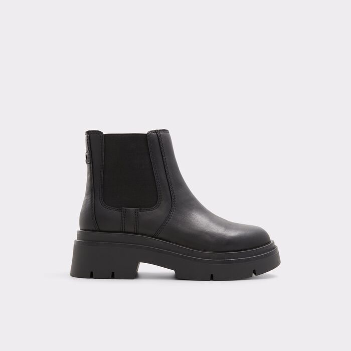 Flat ankle boots in black leather - SNOWELLA