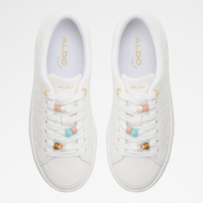 Flat trainers in white - SOER