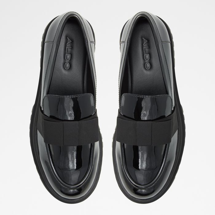 Flat loafers in black patent - THEATRIC