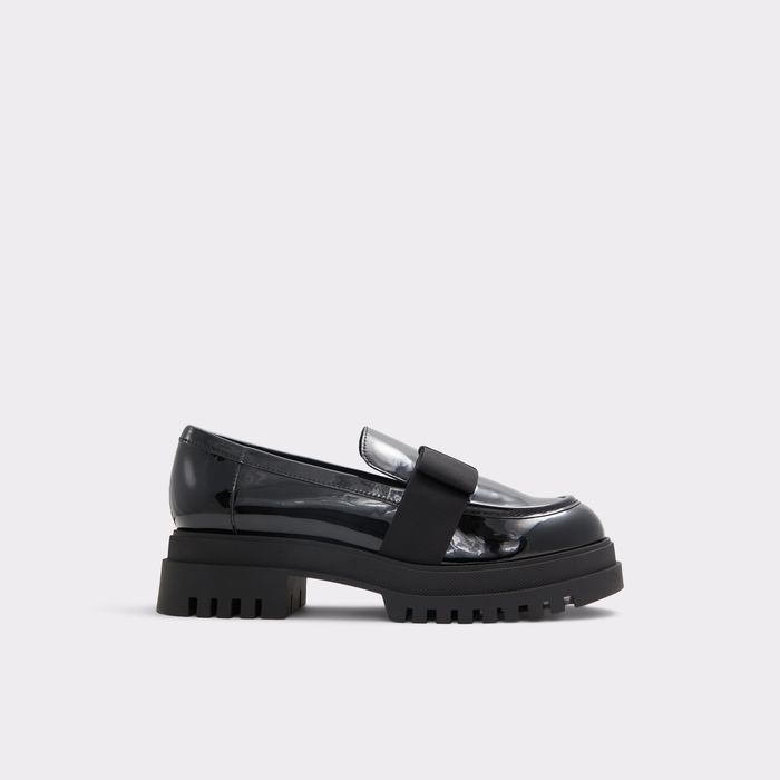 Flat loafers in black patent - THEATRIC