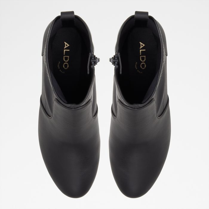 Block heeled ankle boots in black - TIRGUS