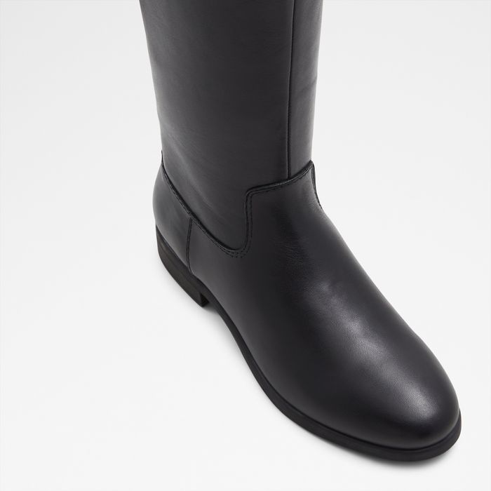 Flat boots in black leather - WICOENITALL
